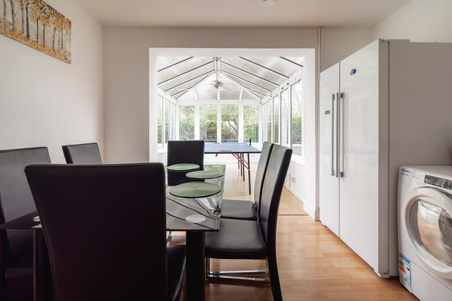 Ping-Pong Paradise Crawley  Exteriér fotografie